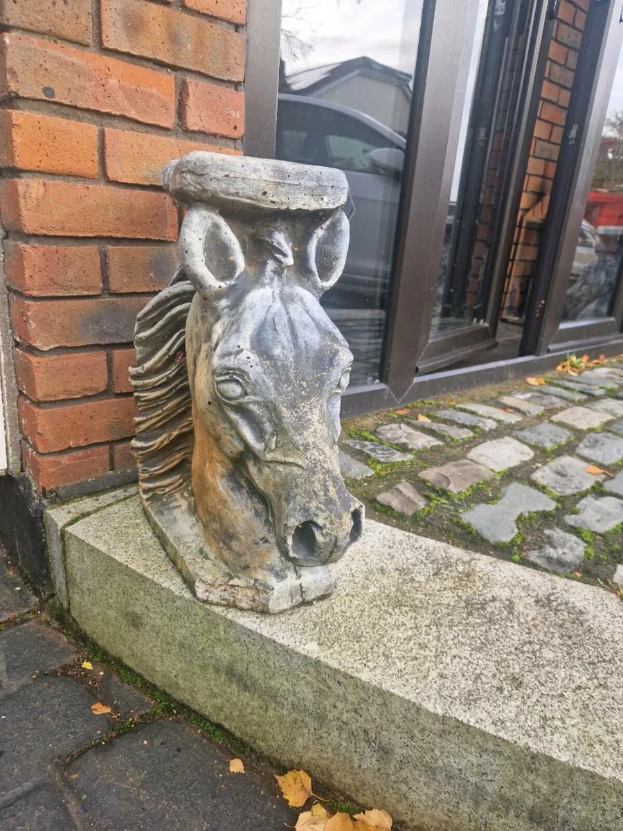 horse head pair - Image 2