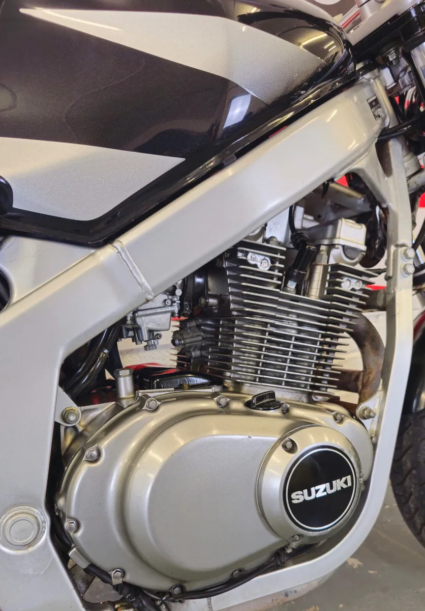2002 Suzuki GS500 - Image 2