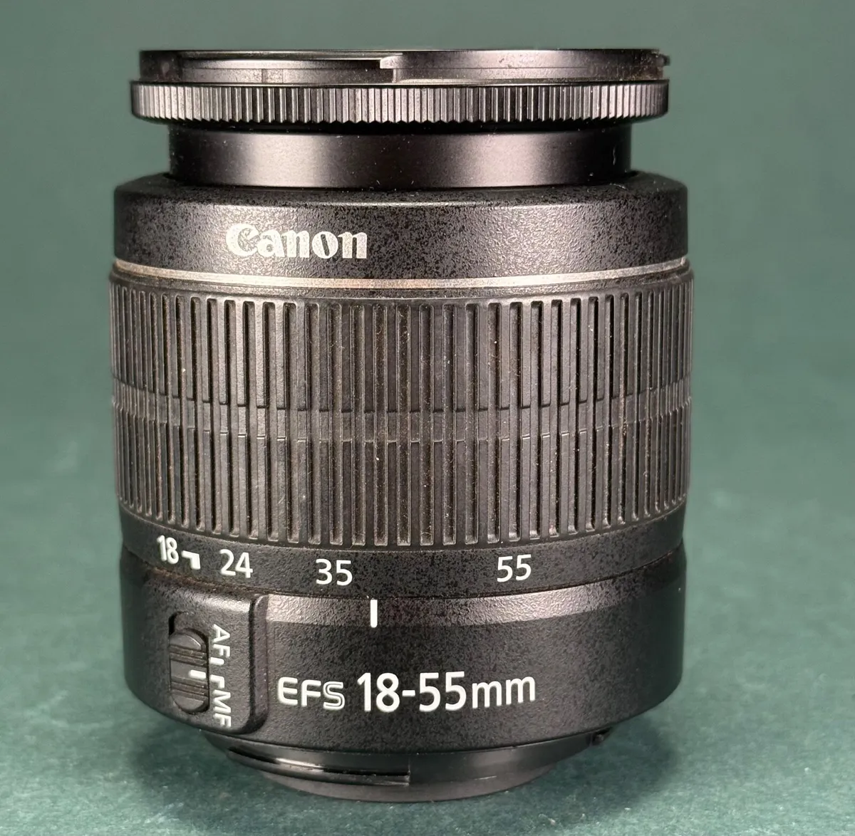 Canon EF-S 18-55mm f/3.5-5.6 lll - Image 1