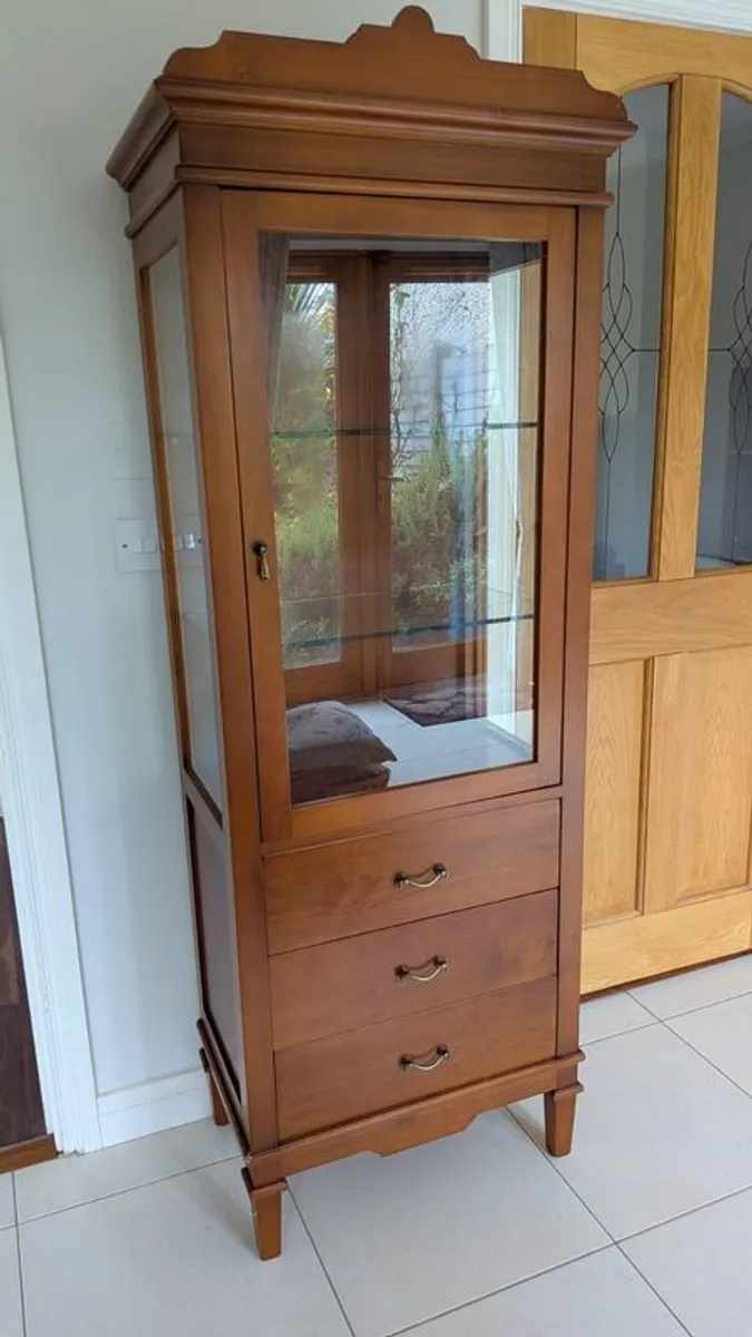 Display Cabinet - Image 1
