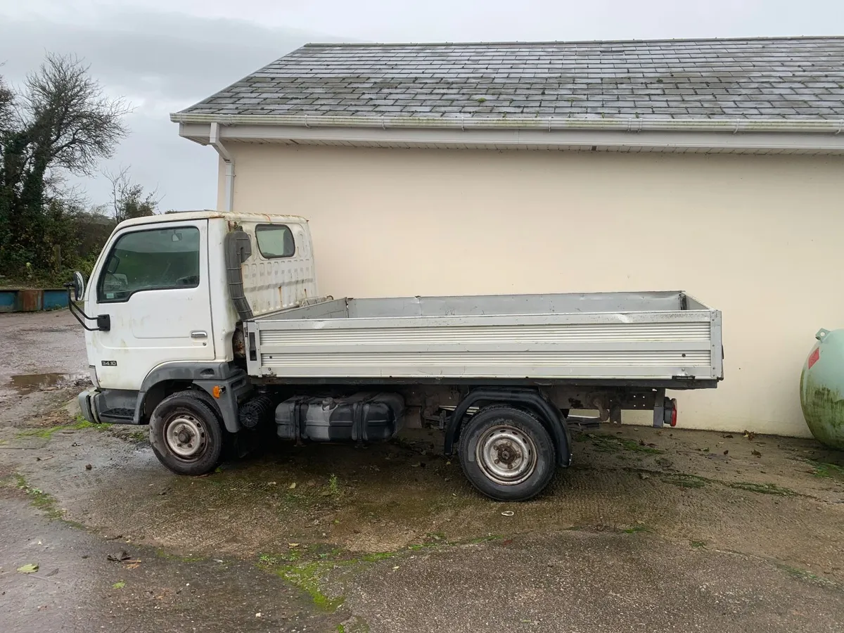 Nissan Cabstar 2006 - Image 2