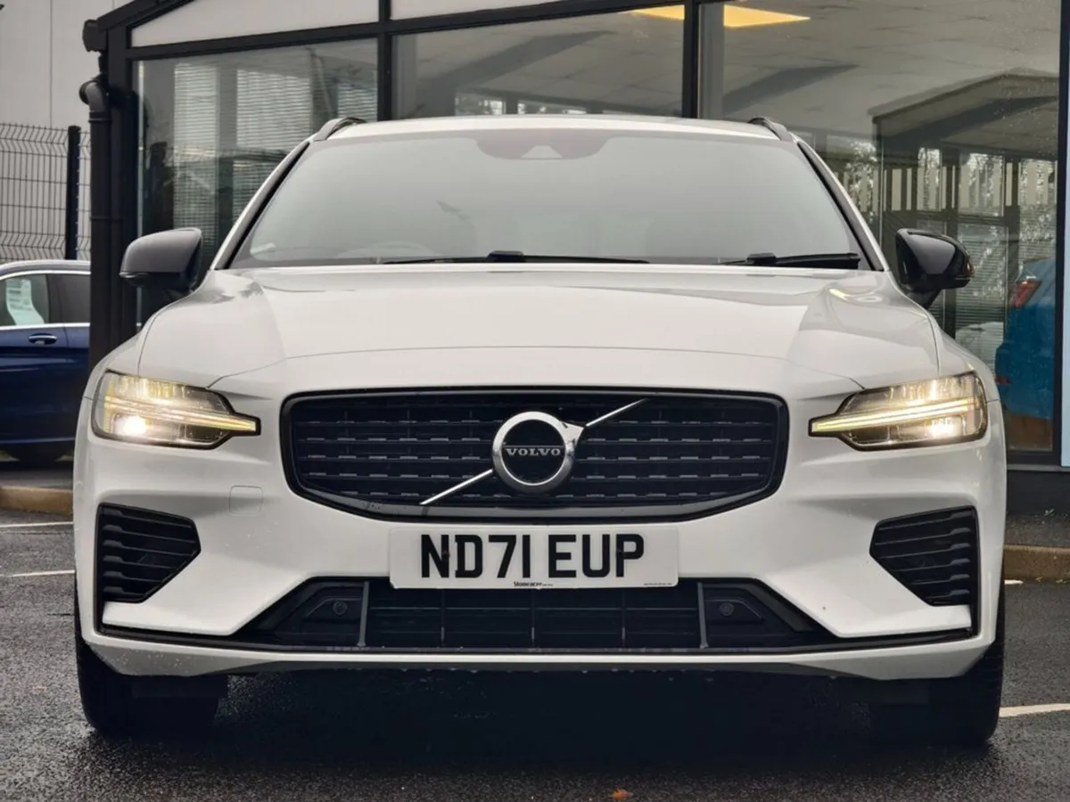 2021 VOLVO V60 2.0 PLUG IN HYBRID - Image 2