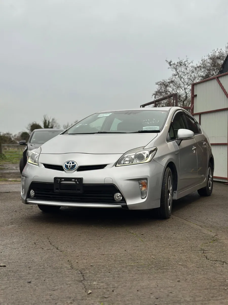 Toyota Prius 2014 1.8 Hybrid - Image 2