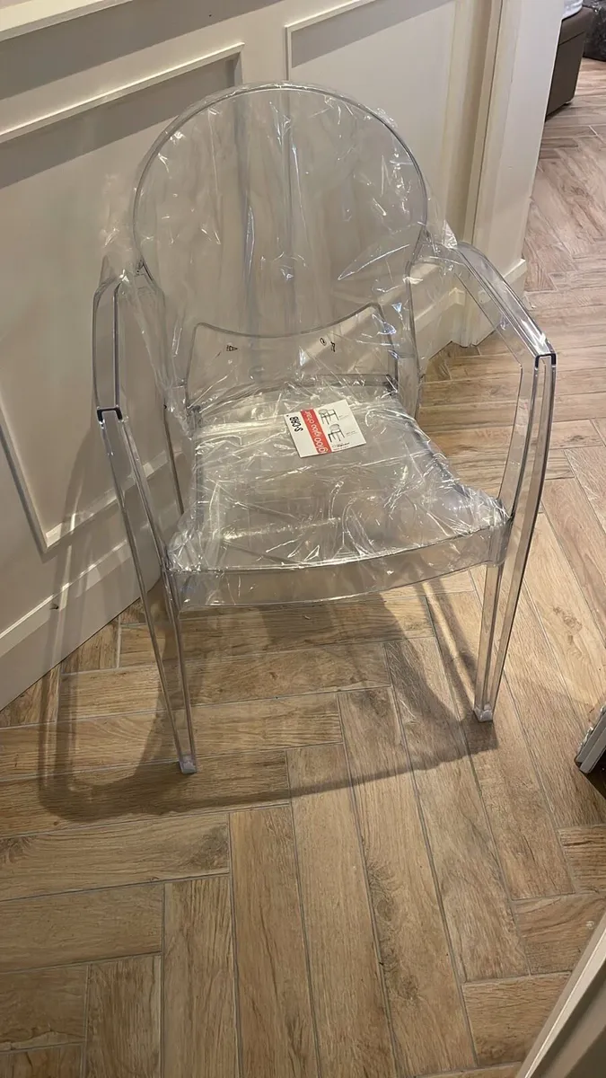 Ghost chairs - Image 1