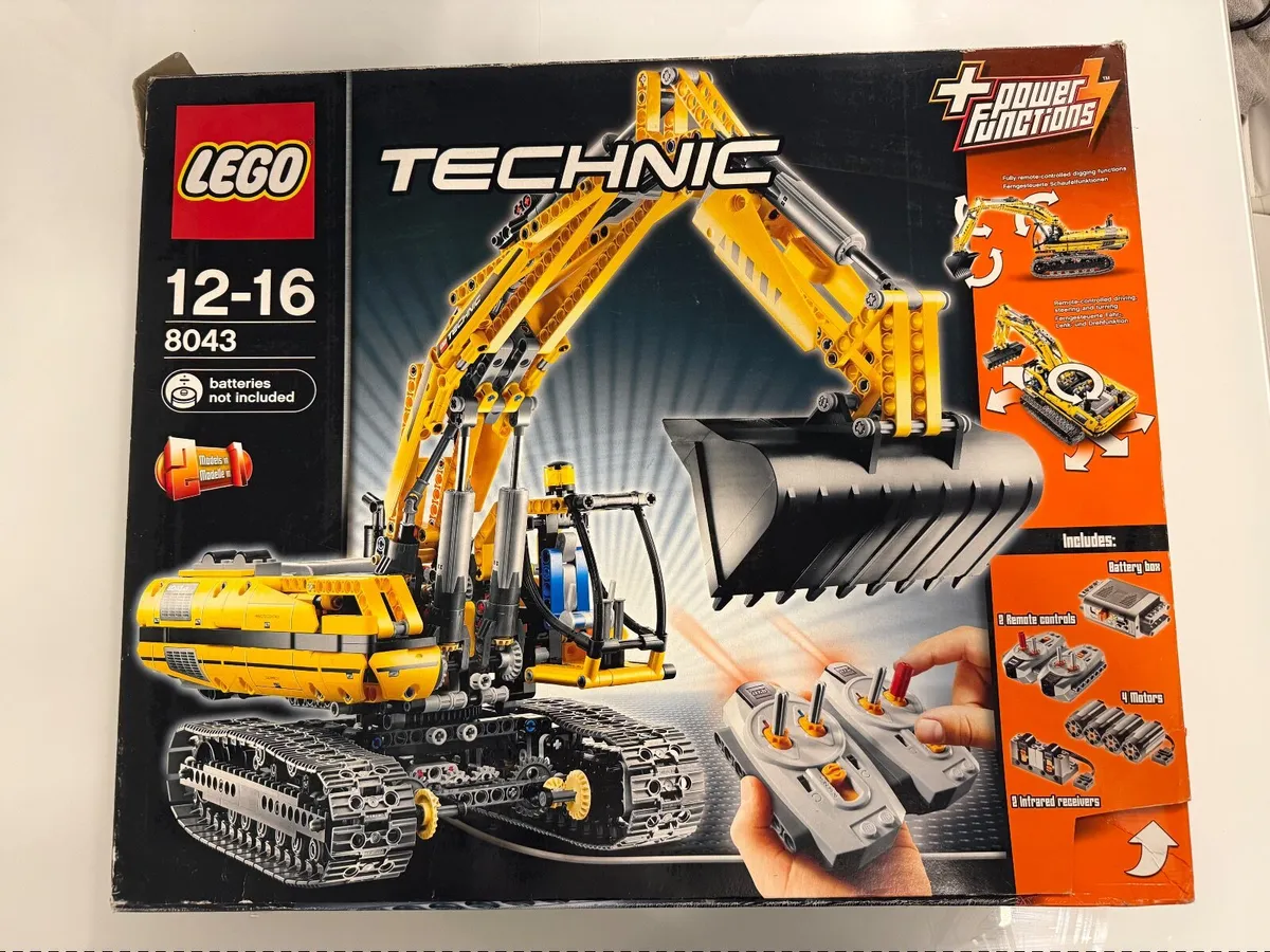 Lego technic excavator 8043 very rare model - Image 1