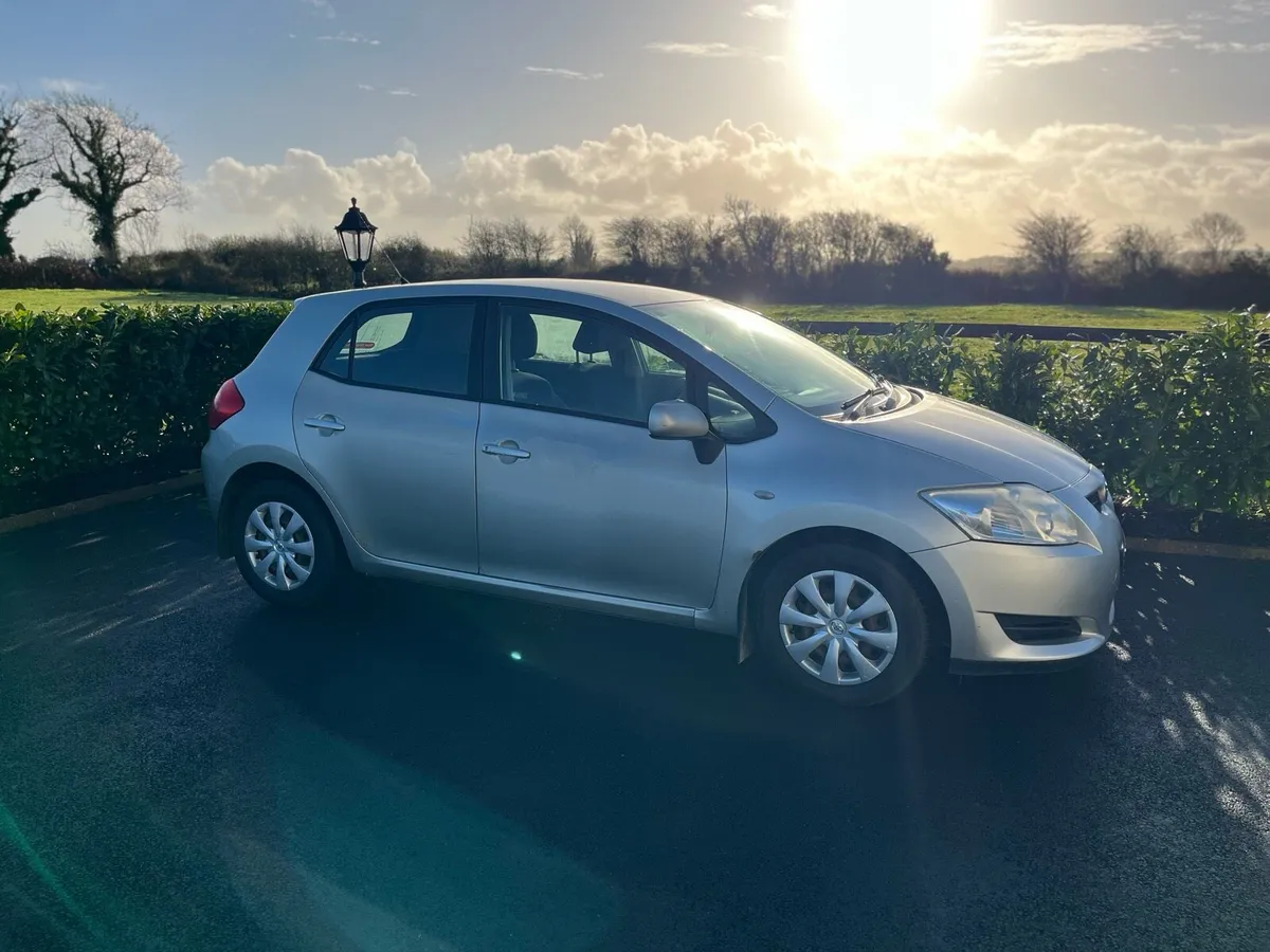 Diesel Toyota Auris - Image 2