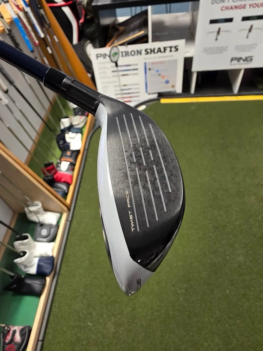 Taylormade Sim2 Max 4 Hybrid - Image 4