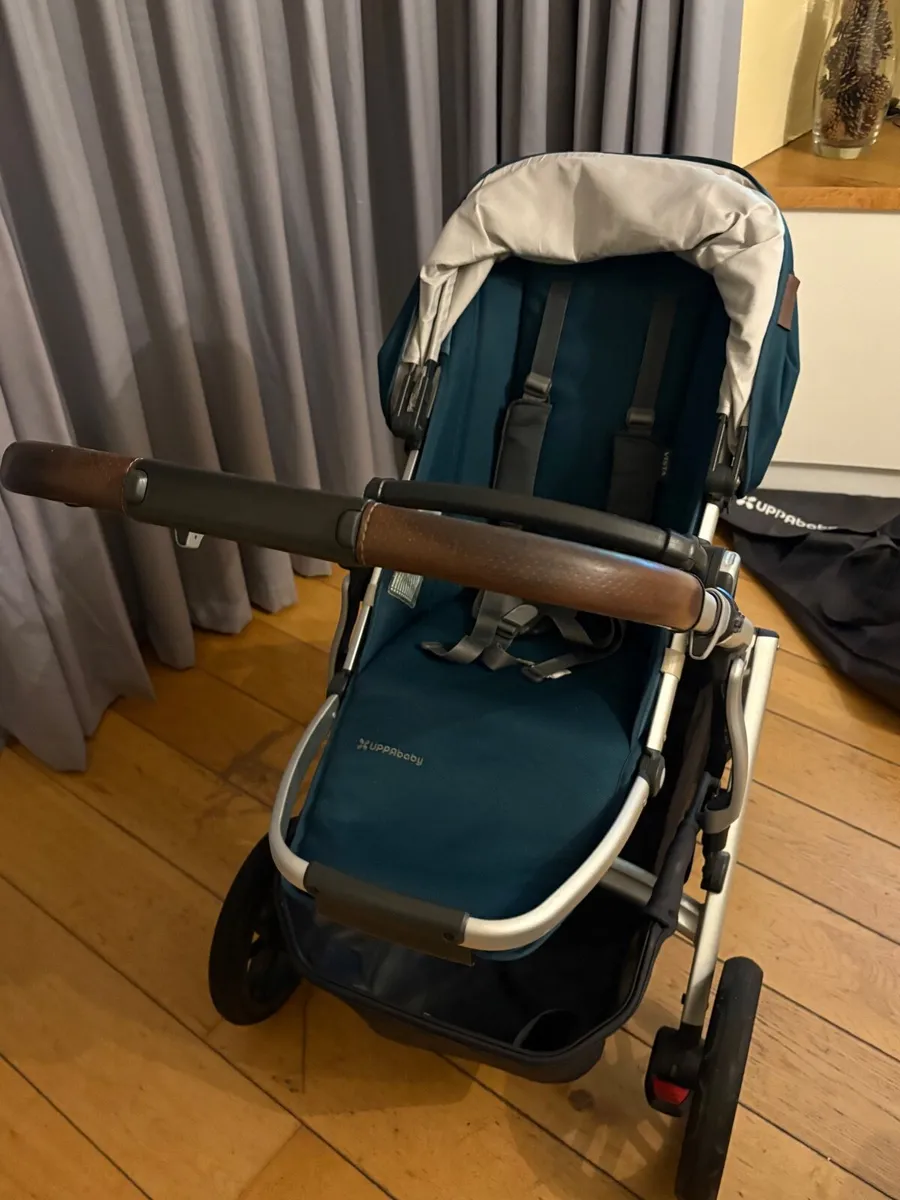 Uppababy Vista – Finn Colour (Toddler + bassinet) - Image 1