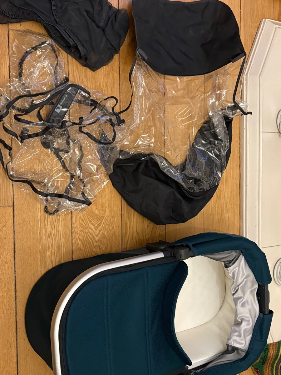 Uppababy Vista – Finn Colour (Toddler + bassinet) - Image 4