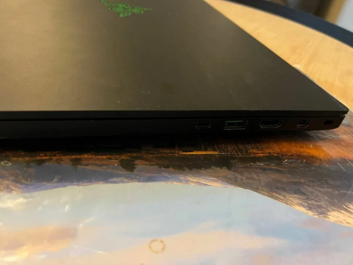 Razer Blade 15 Gaming Laptop - Image 3