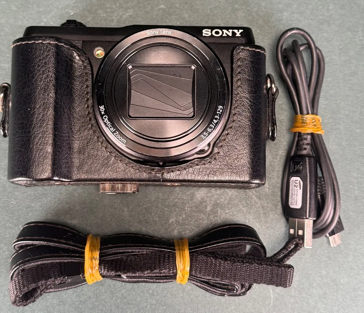 Sony DSC HX50 20.4MP 30x Zoom Compact Digital - Image 1