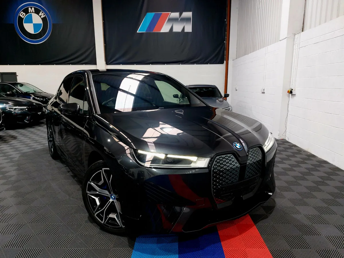 IX40 M SPORT EDITION XDRIVE (HIGH SPEC) PAN ROOF - Image 4