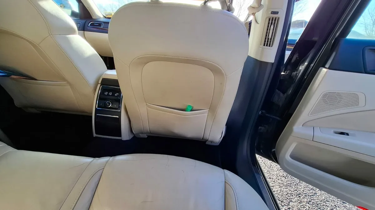 Skoda superb 2012 black - Image 3