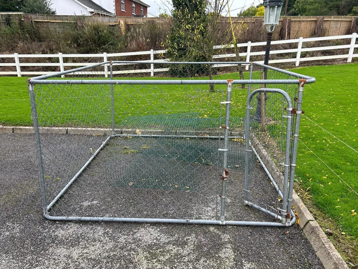 7ftx7ft dog pen in good condition - Image 1