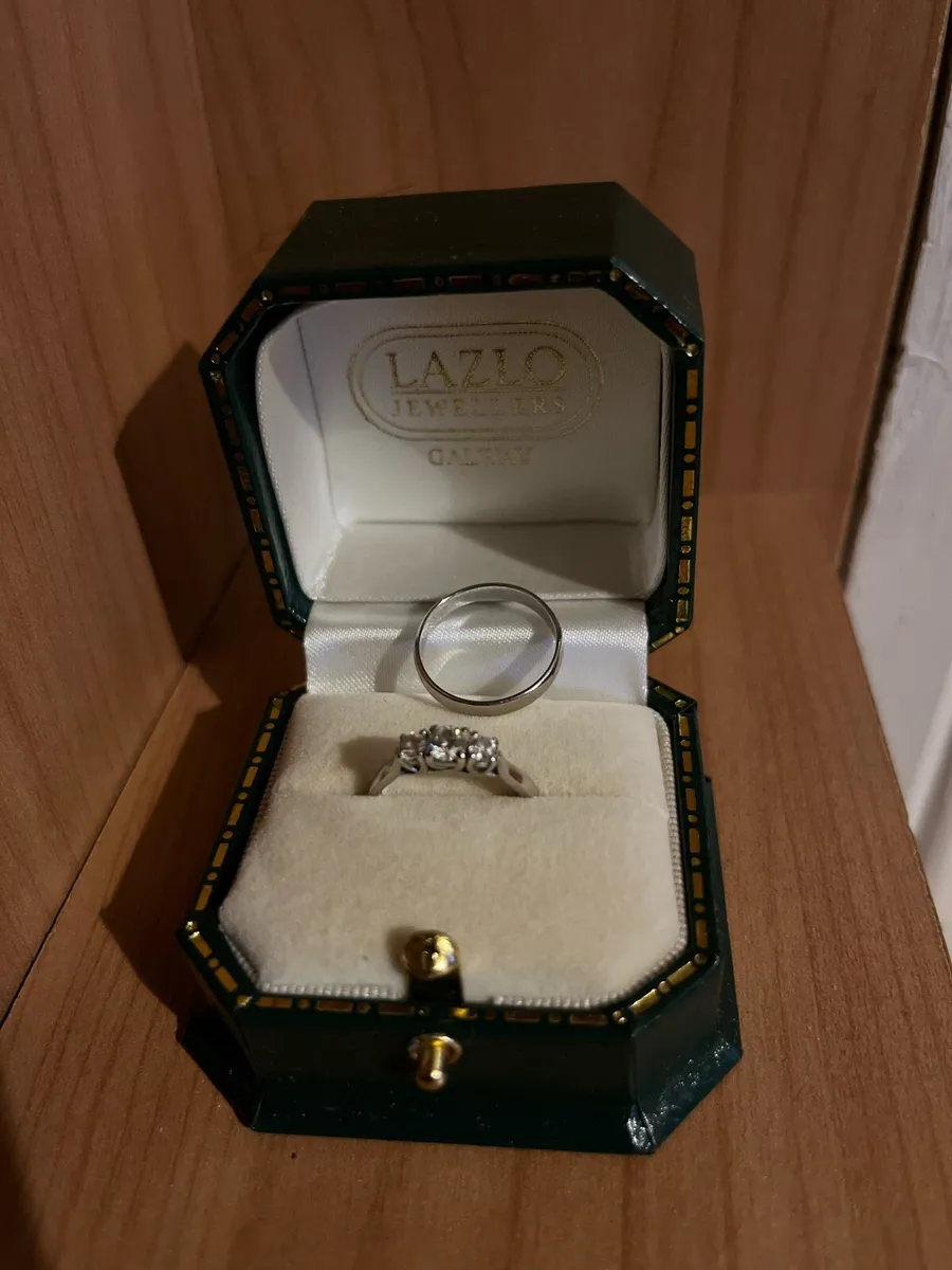 Engagement Ring & Wedding Band - Image 3