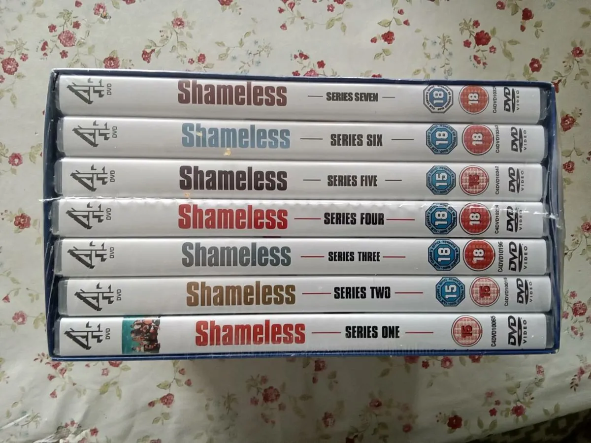 SHAMLESS DVD BOX SET - Image 2