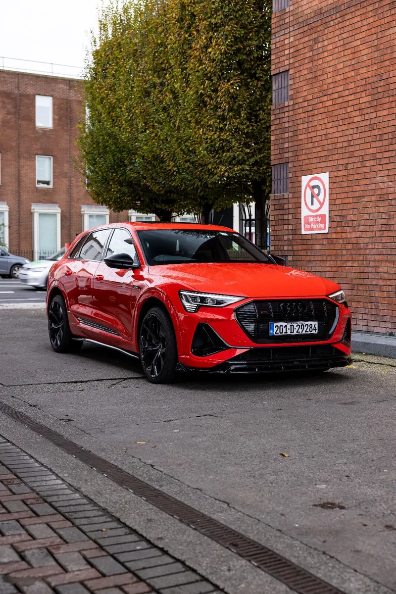 Audi e-tron 2020 Top specs - Image 1