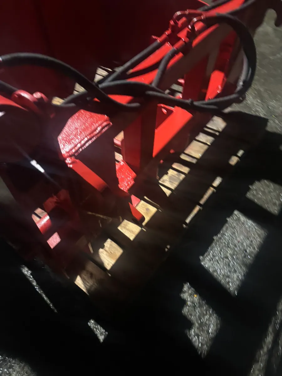 NUGENT SHEAR GRAB - Image 3