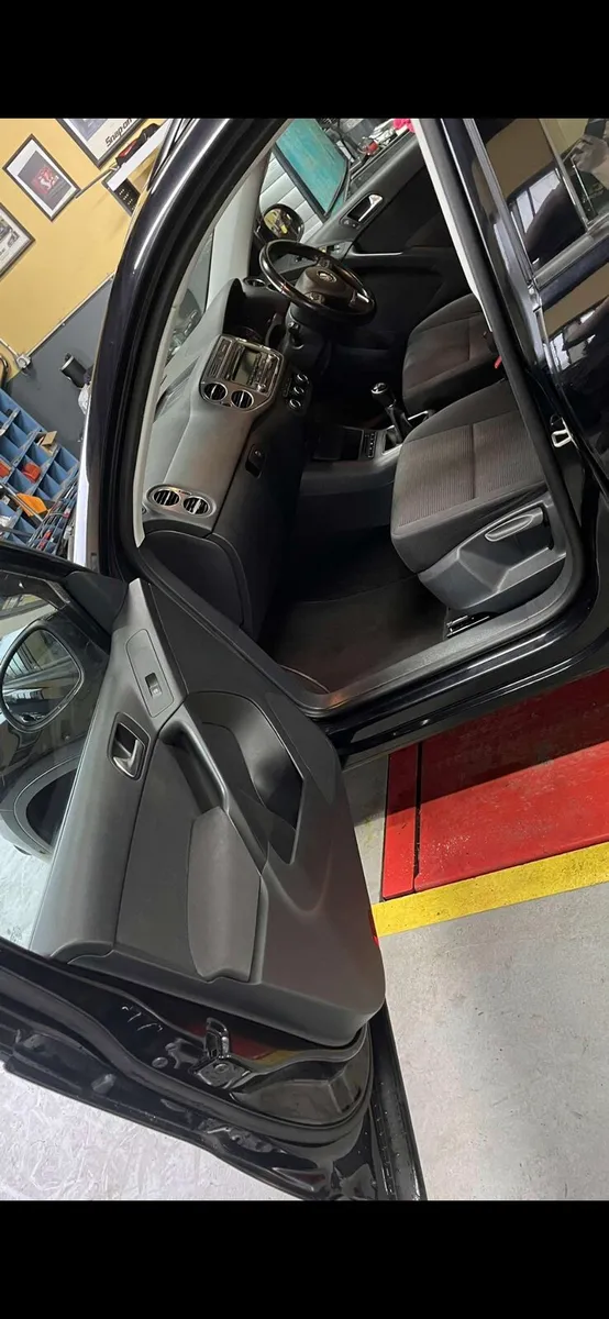 Volkswagen tiguan - Image 4