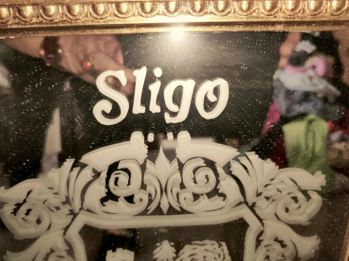 HUGE SLIGO FROSTED, Gold Gilted Oak Wall Mirror ! - Image 3