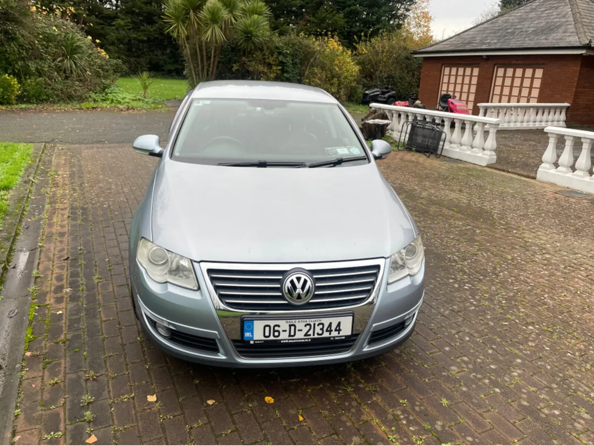 Volkswagen Passat 1.6 FSI 4DR B6 SAL HIGHLINE 115 - Image 1