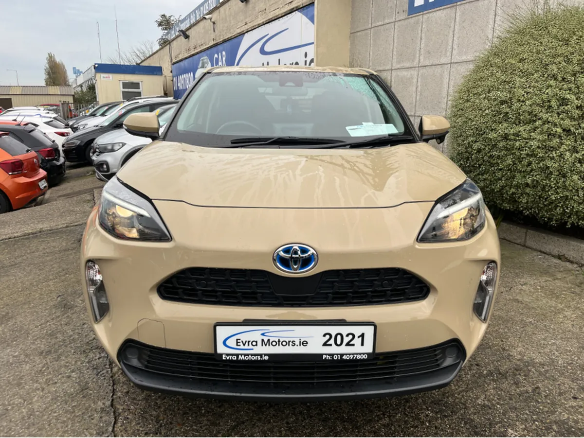 Toyota Yaris Cross X AUTOMATIC HYBRID 1.5 PETROL / - Image 2