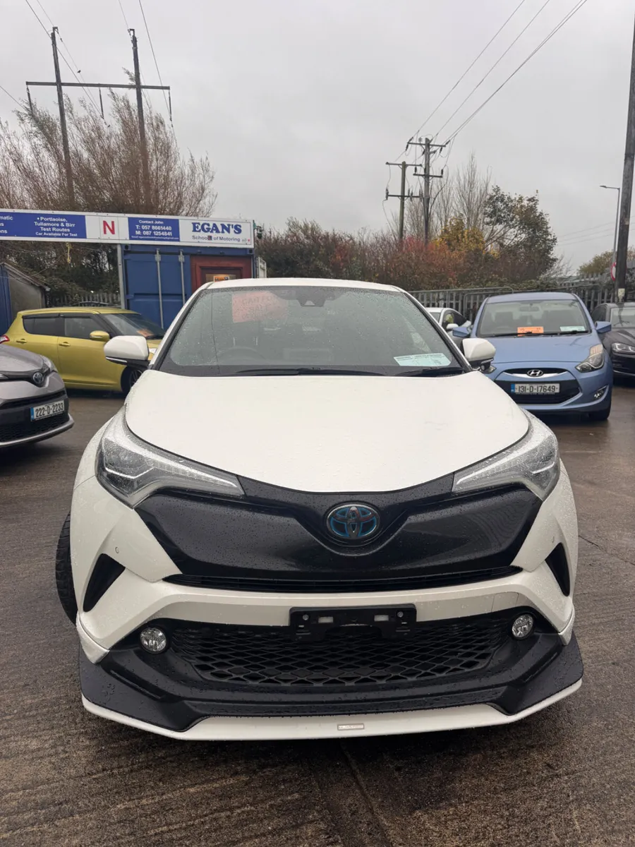Toyota C-HR 2017 - Image 1