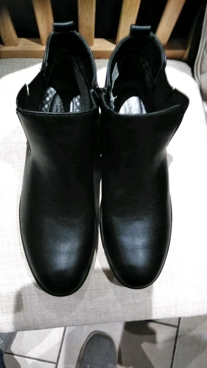 Ladies ankle boots - Image 1