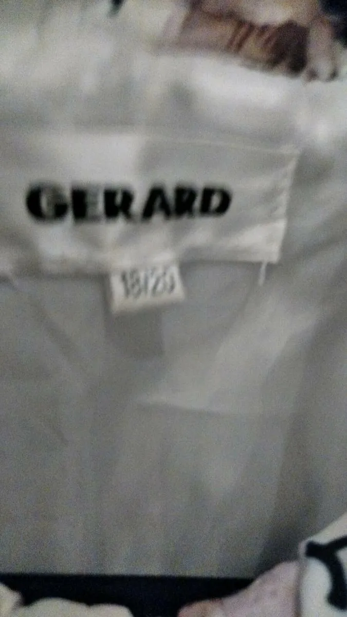 Ladies sleeveless fleece - Image 2