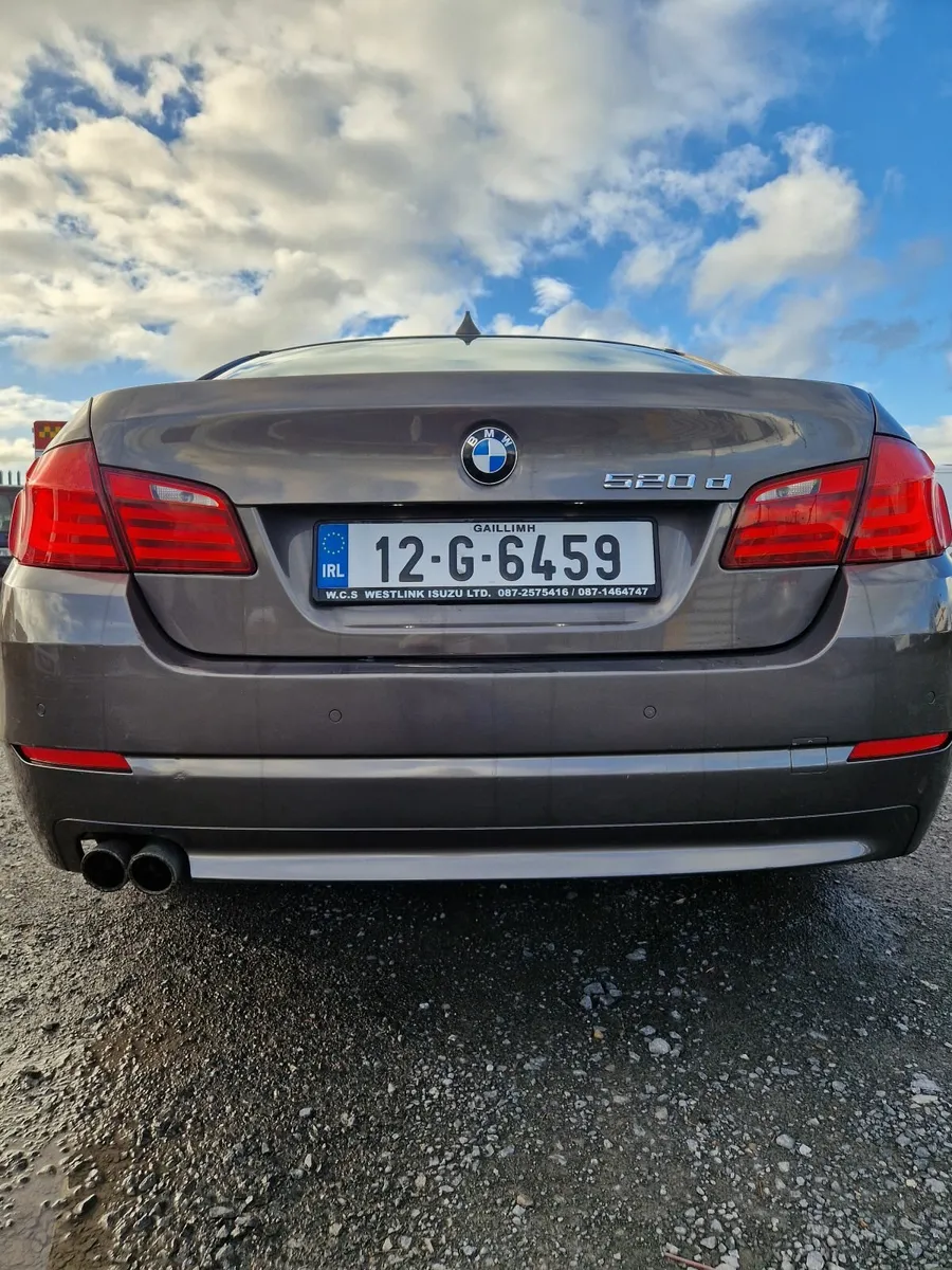 BMW 5-Series 2012 - Image 4
