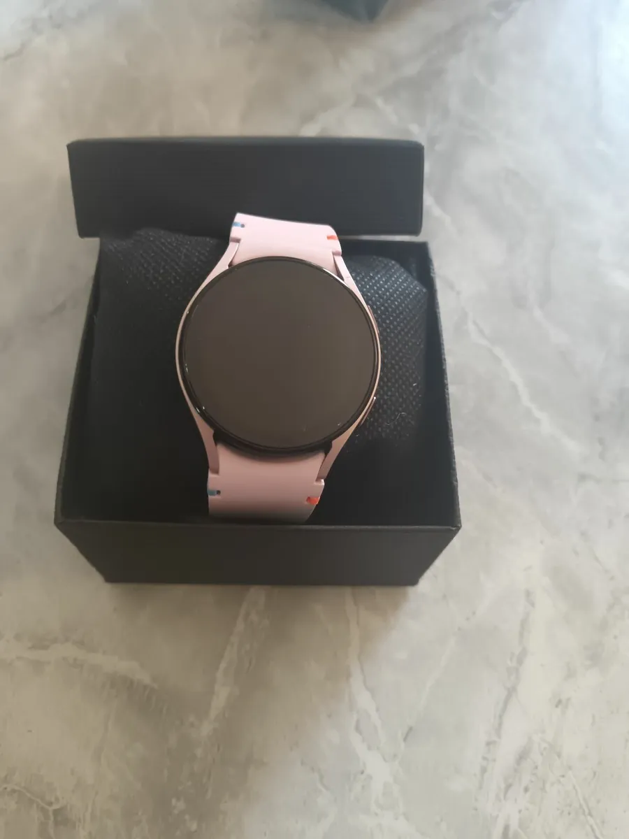 Smart watch - Image 1