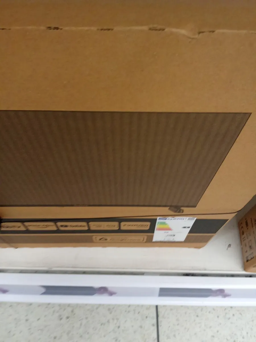 Brand new smart TV 32 inch - Image 1