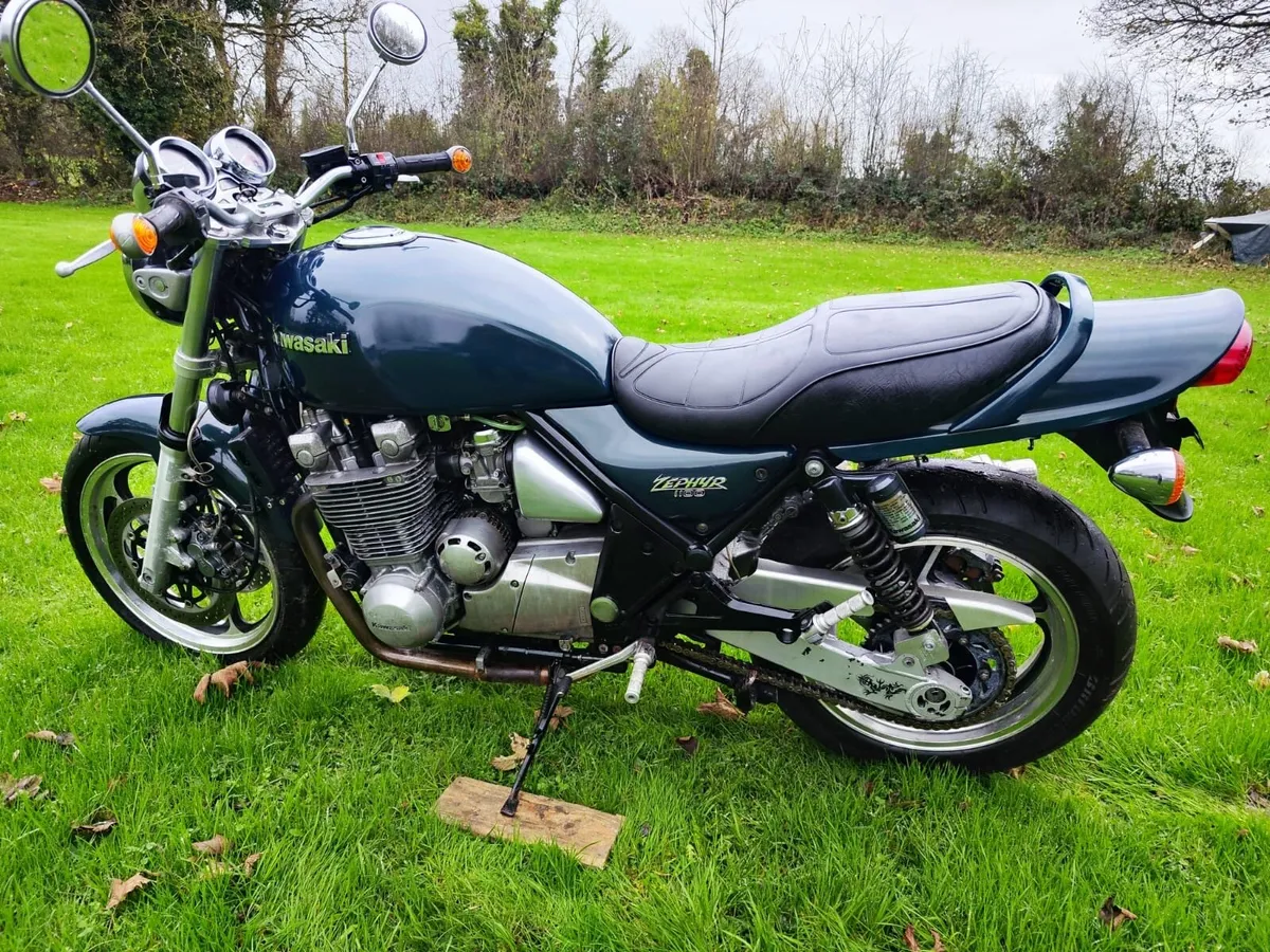 Kawasaki zephyr 1100 - icon bandit 1200s - Image 1