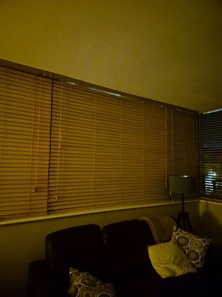 Wooden colour venetian blinds - Image 4