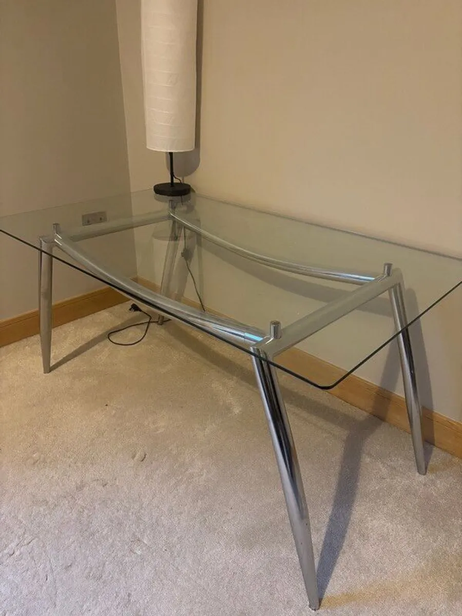 Glass kitchen table - Image 2