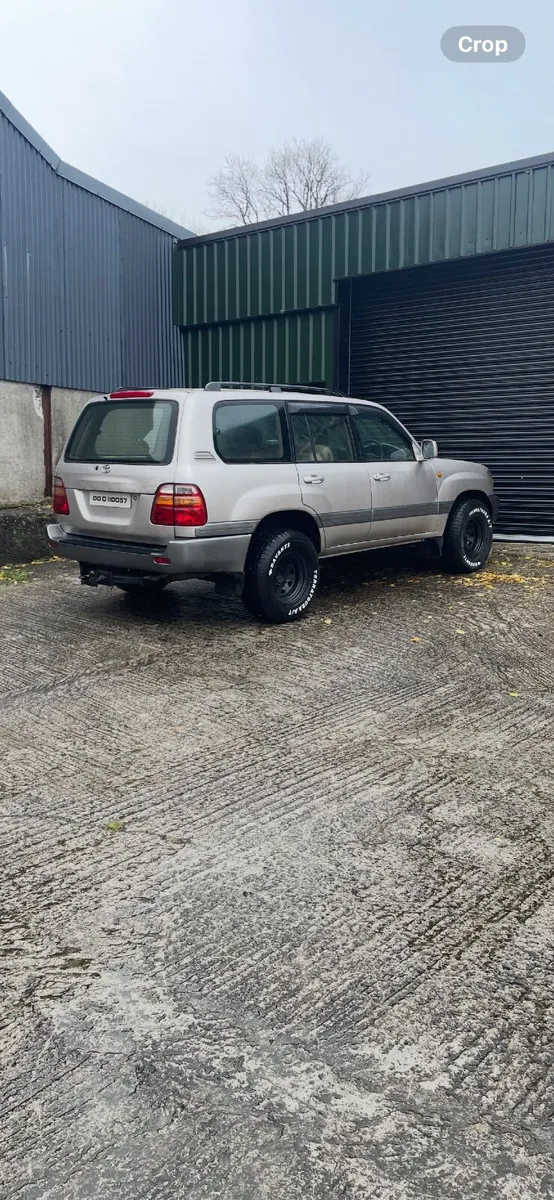 Toyota Land Cruiser 2000 - Image 3