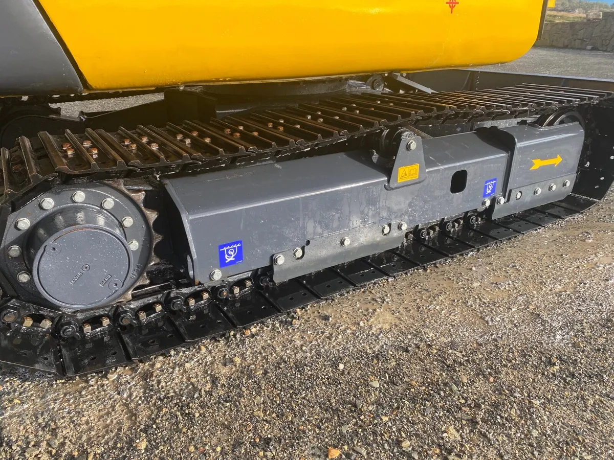 Komatsu pc56-7 - Image 4