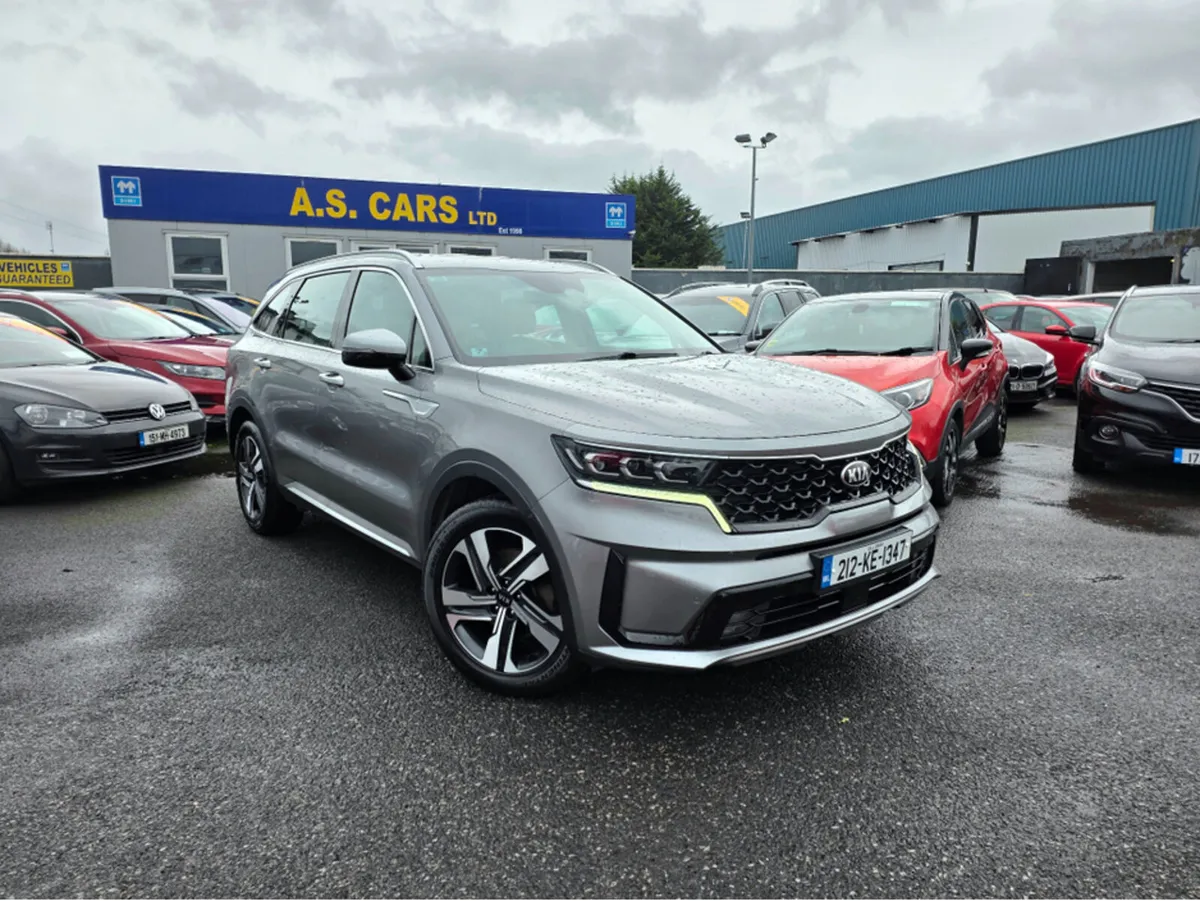 Kia Sorento PHEV K3  AUTO / 4X4 / PLUG IN HYBRID * - Image 2