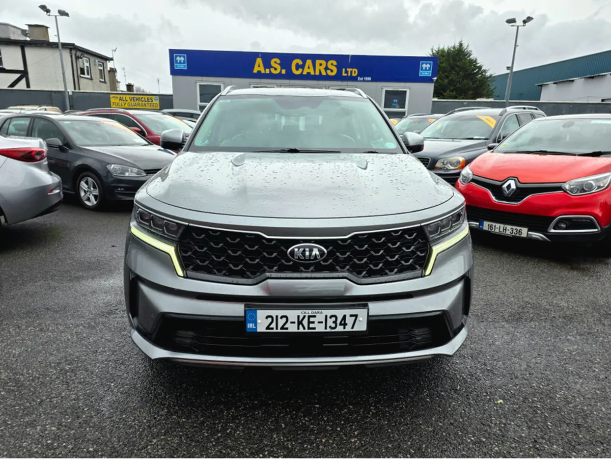 Kia Sorento PHEV K3  AUTO / 4X4 / PLUG IN HYBRID * - Image 3