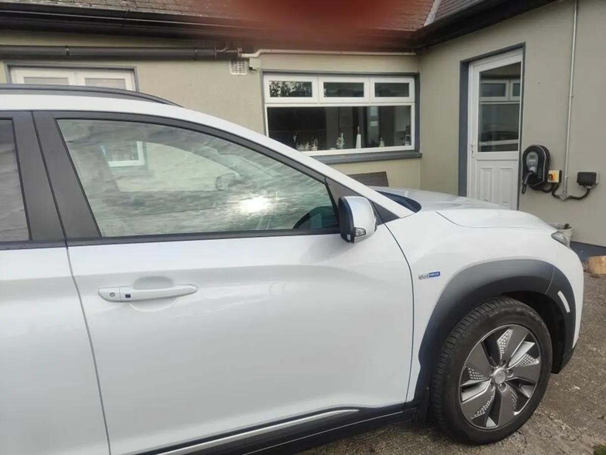2021 Electric Hyundai Kona - Image 4