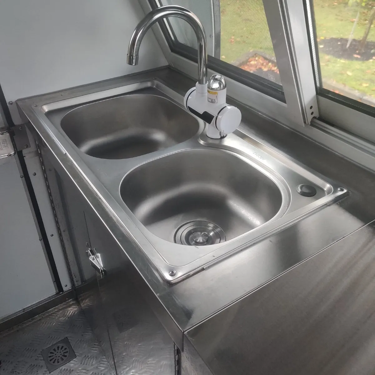 Food trailer for sale - Image 3