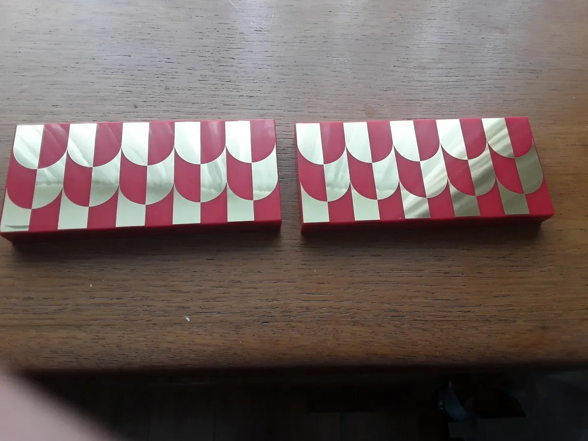 Unwanted gift Estee Lauder eyeshadow palette - Image 3