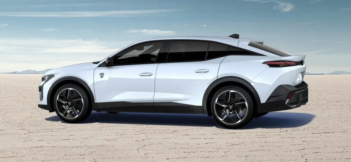 Peugeot 408 1.2 HYBRID GT *€500 DUNNES VOUCHER* € - Image 3