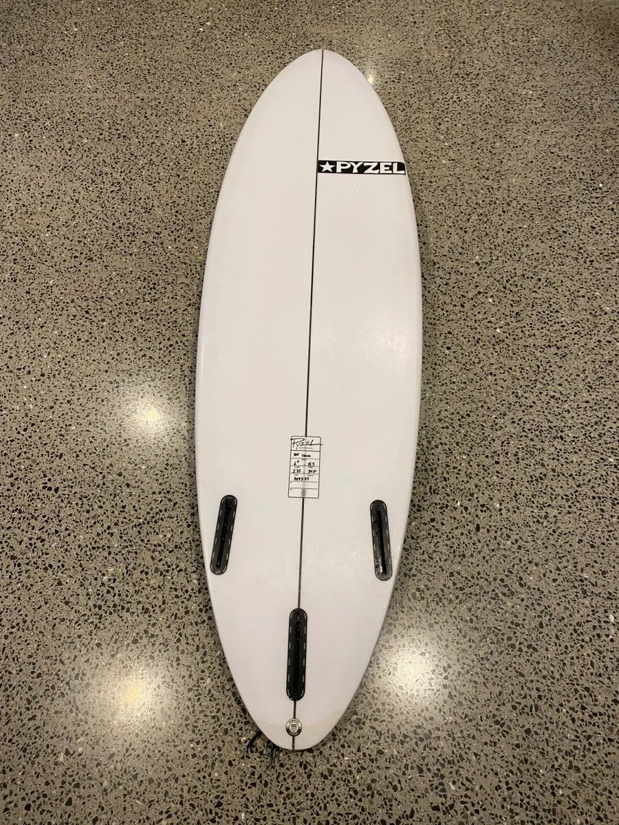 Surfboard Pyzel Tank 6'6" Like-new - Image 2