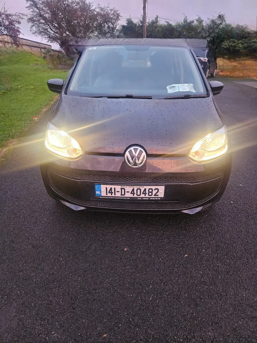Volkswagen up! 2014 - Image 1
