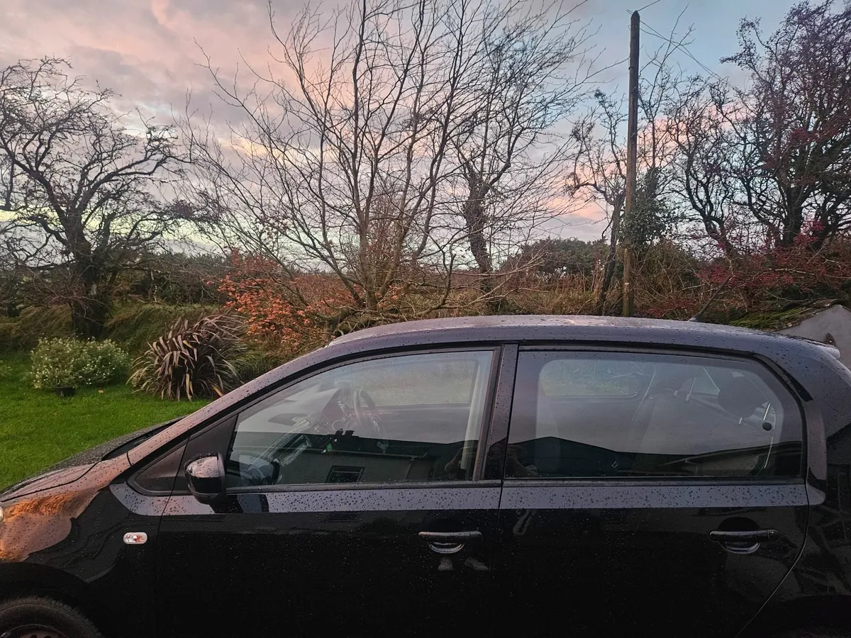 Volkswagen up! 2014 - Image 2