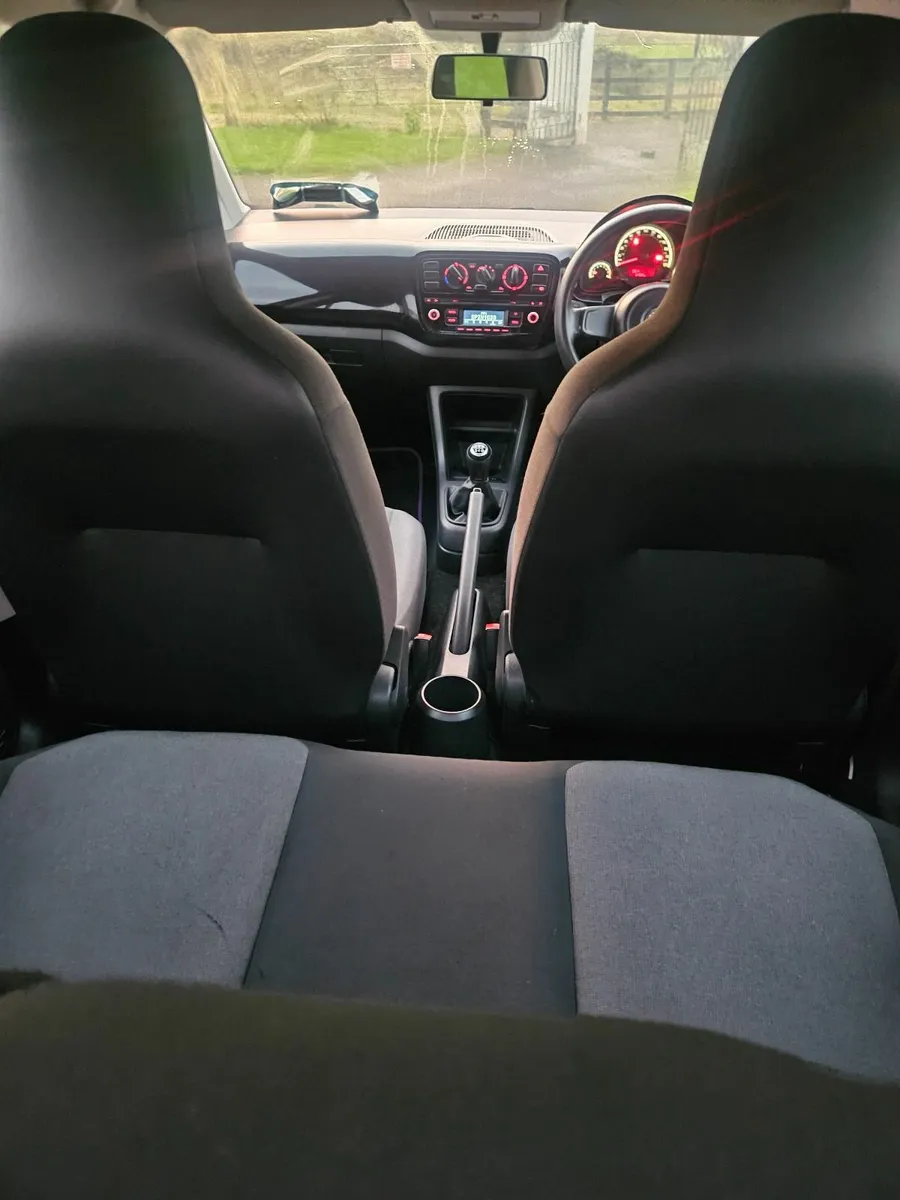 Volkswagen up! 2014 - Image 3