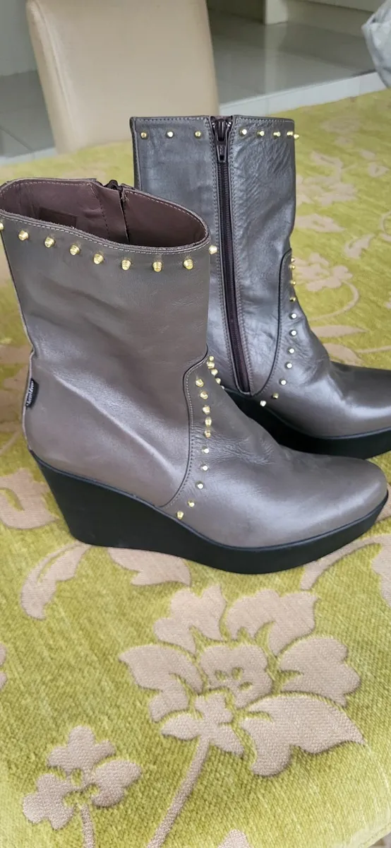 women's ankle boots - Image 2
