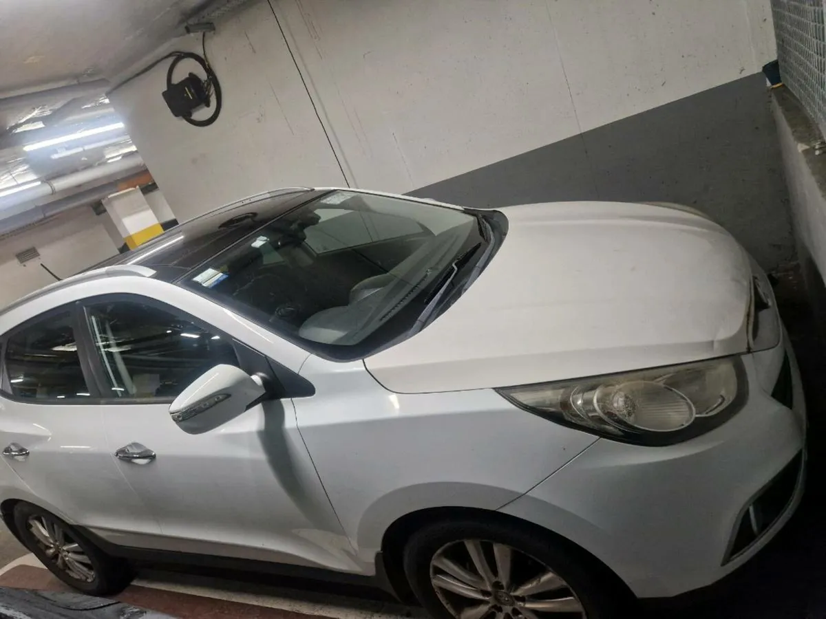 Hyundai ix35 and Ford focus - Image 3