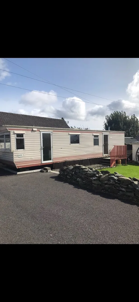 Mobile home - Image 1